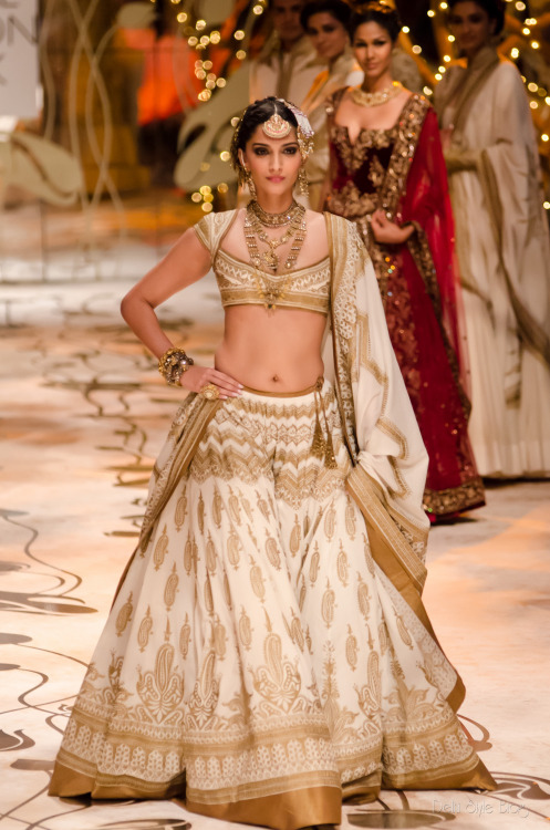 Rohit Bal, India bridal fashion week 2013