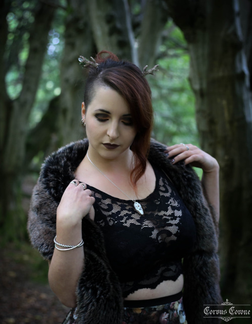 Model: @hart-heartPhoto: @haus-of-grotesqueLace top: Corvus Corone FashionOwl Necklace: @meadowandfa