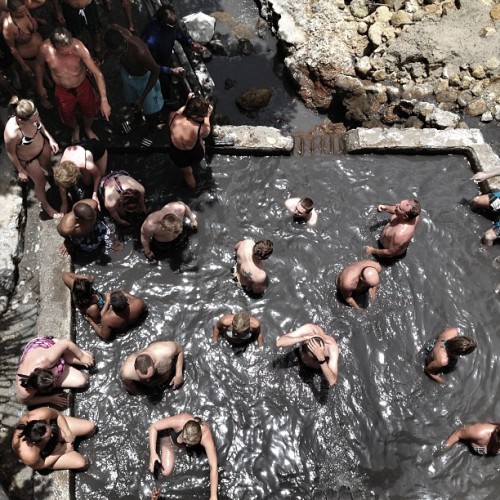 nongkiegoesplaces:  Mud bath #soufriere