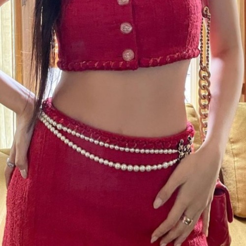 Jennie Details