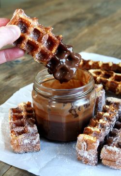 little-miss-curvy:  fullcravings:  GF Waffle Churros con Chcoolate  Omfg this looks heavenly 🙌💗