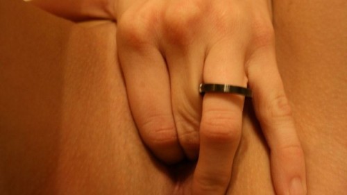 random-hotness-teen-milf:  1 of 3