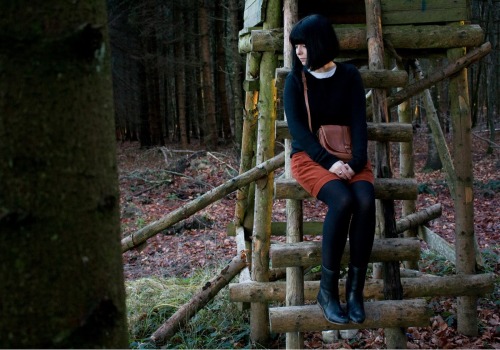 (via Birds closet: Watcher In The Woods)