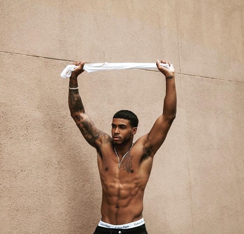 hot-black-guys-for-the-win:  Yess 😍😍🙊💦