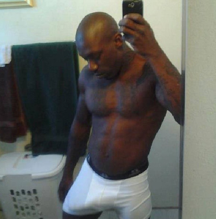 blackgayporn:  #bigbulge #TastyTuesday - sink your face into these big black bulges.