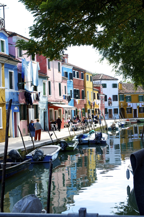 mostlyitaly:The colours of Burano (Veneto, Italy) by Tiziano De Donno