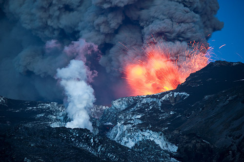 pleoros:Kerstin Langenberger - Eyjafjallajökull Volcano