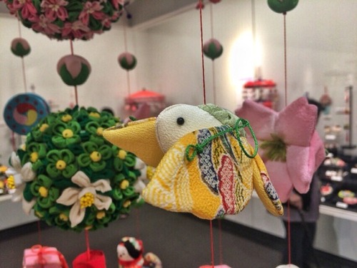 shoku-and-awe:Some pictures from the chirimen crafts exhibit at the Tobacco & Salt Museum (much 