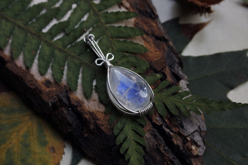 This is my first 925 sterling silver pendant I made with a rainbow moonstone. It’s so beautifu