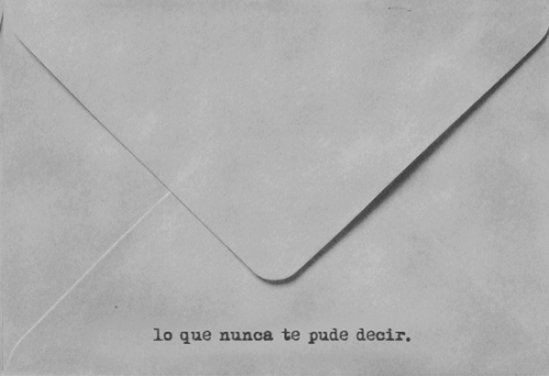 todomenosordinaria: sentimientos-en-el-aire: Cuéntanos qué dice o qué diría esa carta que nunca enviaste. :3 La llenaría de todos los pantallazos que tome 