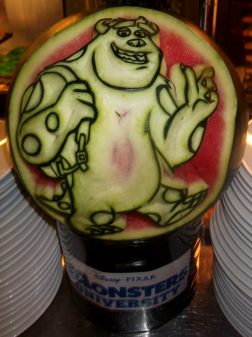 d-i-s-n-3-y-m-a-g-i-c:Monsters University Melon Carving.