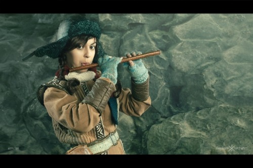 jedavu:  Gender-Swapped Photos Of Women Dressed As Male Characters From ‘The Hobbit’ by Russian photographer Alexander Turchanin  