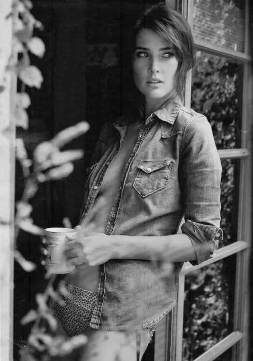 infintsky:  Cobie Smulders aka Robin Scherbatsky