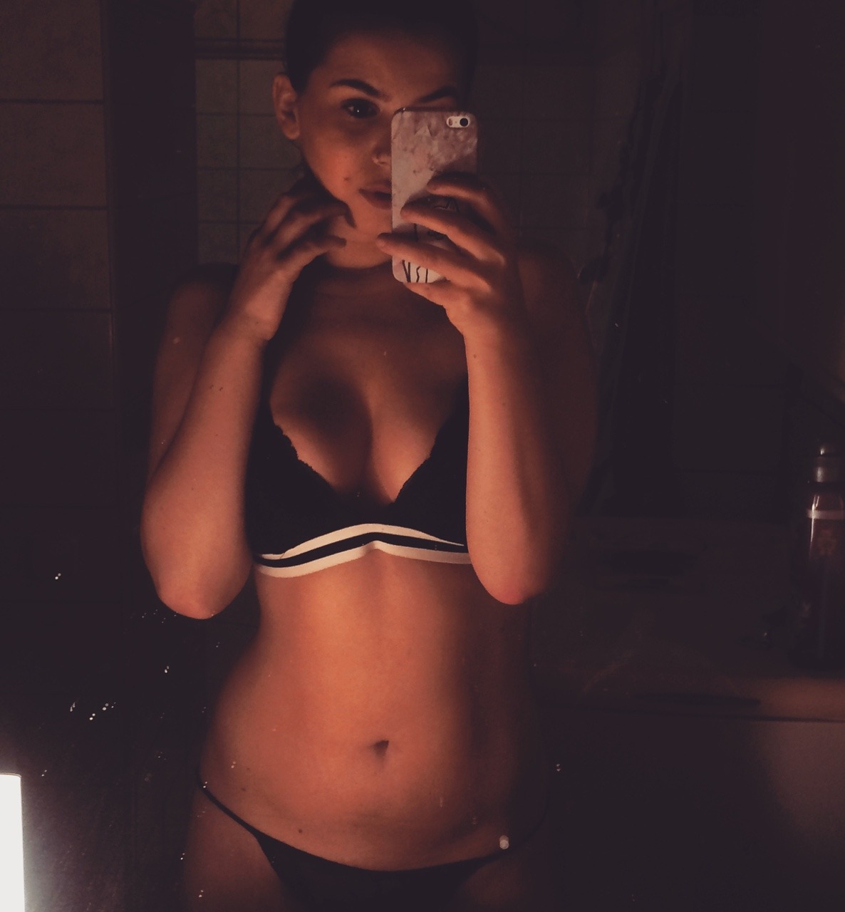 fvckbonnie:  🌸love and accept your body, love and accept your tummy.🌸