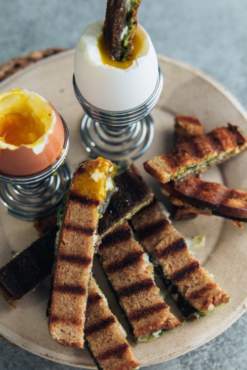 savorytoothgirl:DIPPY EGGS & SPICY FETA PROVOLONE SOLDIERS