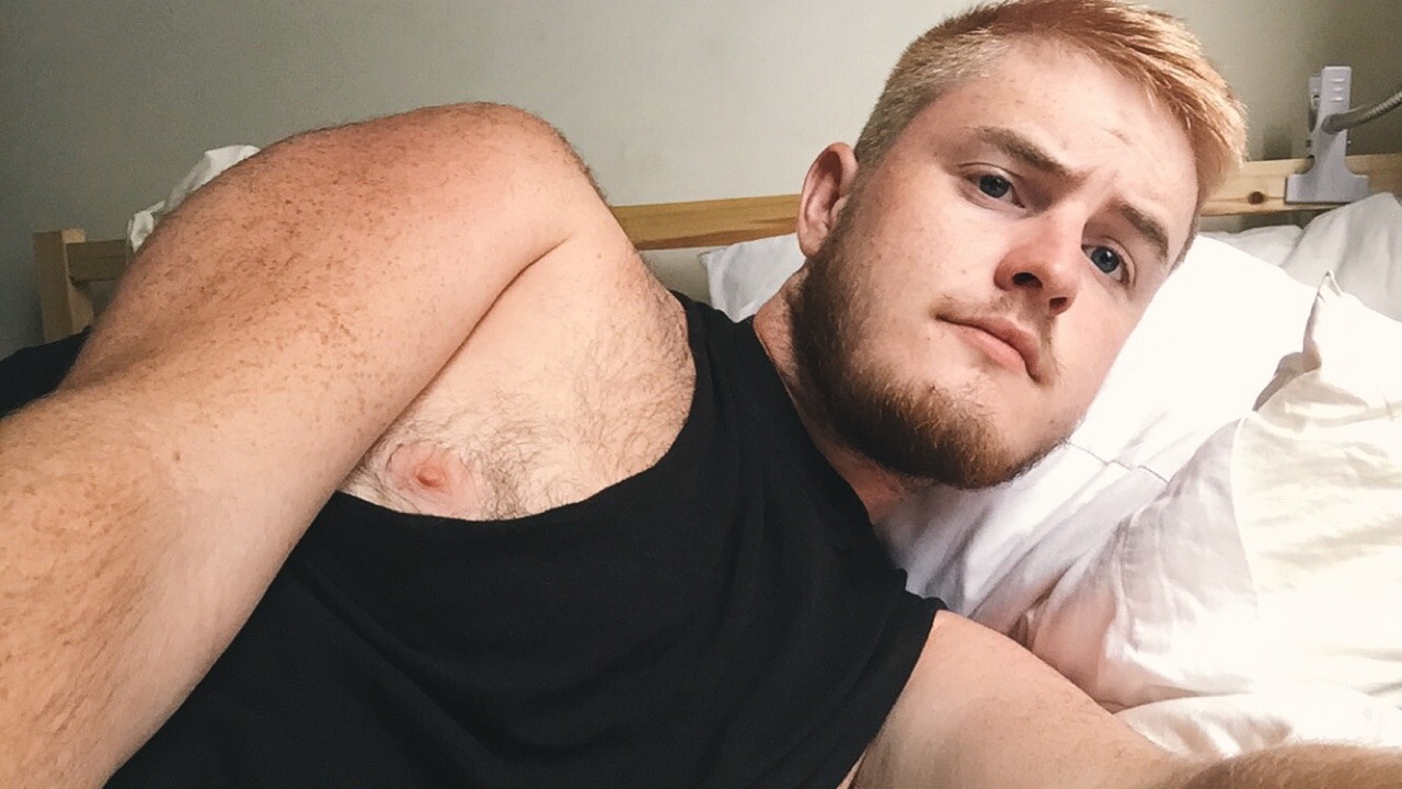 gingerium:  jellybiscuit:  im digging being a golden blonde boy rn  So cute 
