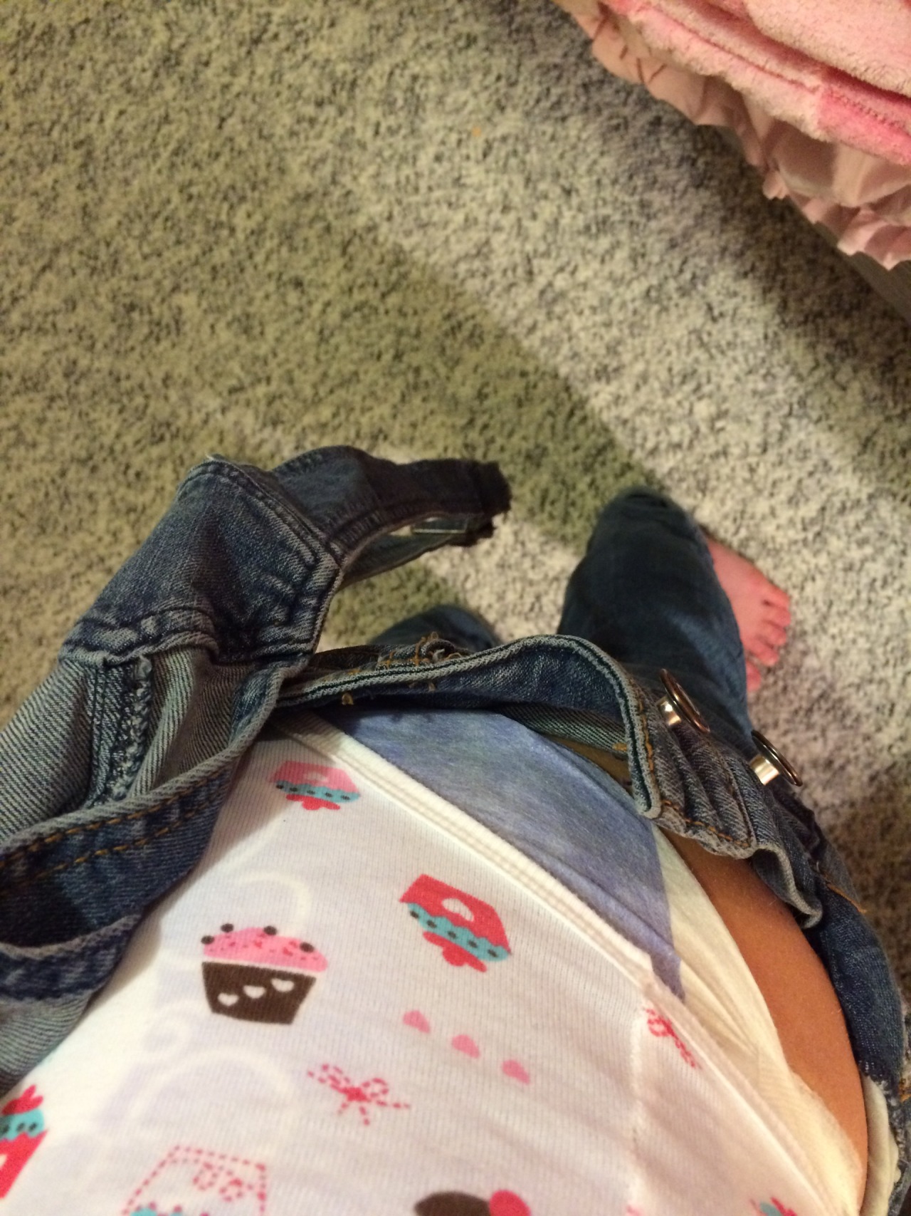 daddyslittledear:  daddydoc:  Think anyone will know I’m wearing a dip and onesie