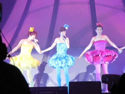 Taiwanese girl group S.H.E