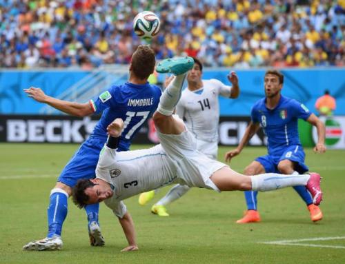 acrobatic and wrestling style in the match of Italy Vs Uruguay. (immobile vs godin; balotelli vs per