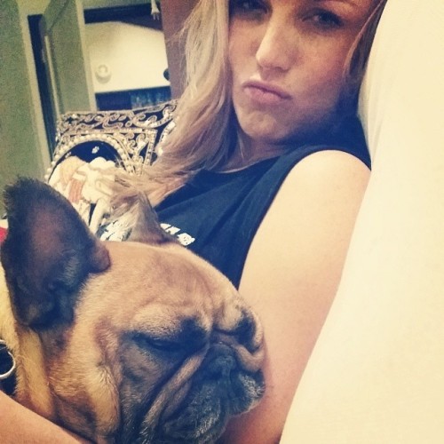 blugyrrl: Caity Lotz instagram