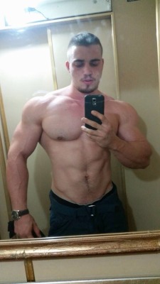 musclegazer:  Hello there, Danny.  