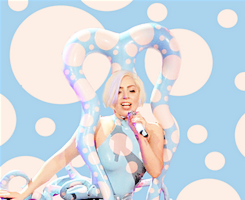 perrygaga:  Lady Gaga + Prints 