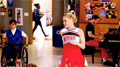 atsecondsight:Every Glee song ever ↳Signed, Sealed, Delivered I’m Yours