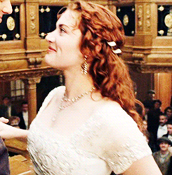ihearttitanic:  Titanic (film) trivia: The heaven dress (right) is almost identical