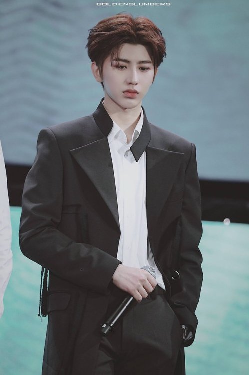 xukundata:181130 《 TO THE NINES 》 Album Showcase in Chongqing© GoldenSlumbers | DO NOT EDIT OR CROP