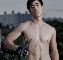 thaimodel:  Chiravich Pongpaichit by Amorn