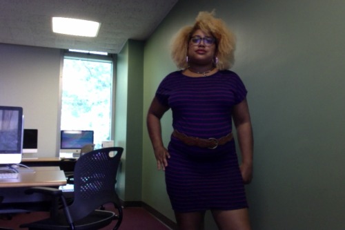 gadaboutgreen:   strugglingtobeheard:  browngirlblues:  strugglingtobeheard:  My favorite outfit/photobooth selfies for 2k13. Upping my femme even more for 2k14.  Strugg could get it  shit come say hi =)   Hello.  