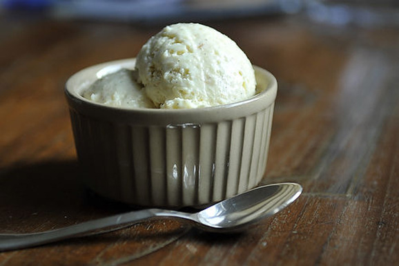 alliesgettinghealthy:  food52: Whether you’re eating chocolate cookies or Meyer