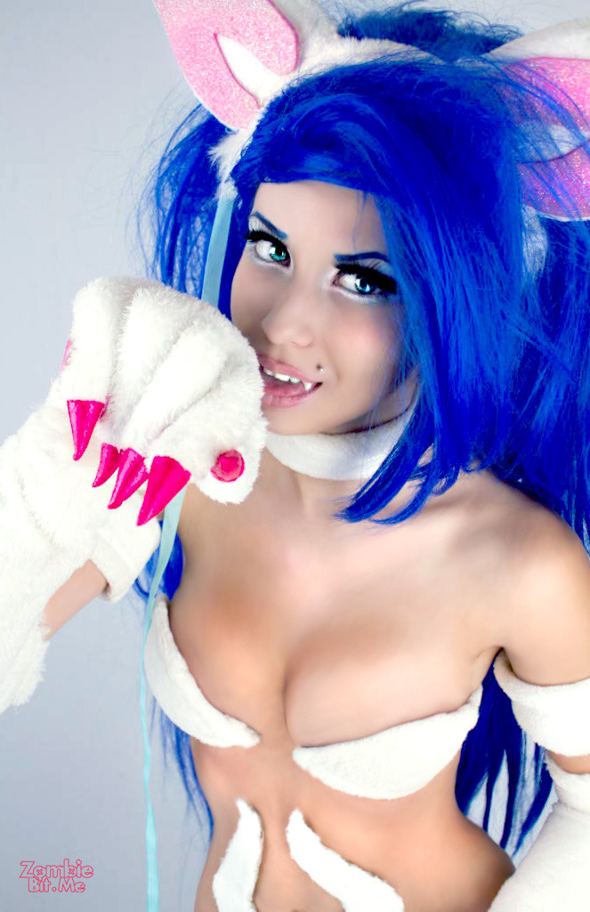 sharemycosplay:  More #darkstalkers love from one of our favorite #canadians, @Zombiebitme.