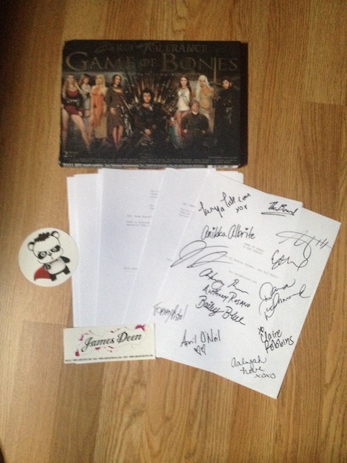 deenstoya:  Game of Bones Pack New DVD Courtesy of @wood_rocket Script signed by: