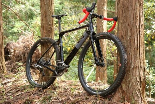 kinkicycle: 650B×2.1″～700×40C。 フルカーボン エアロフレーム採用のグラベルバイク【3T】EXPLOROの試乗車が到着してます！