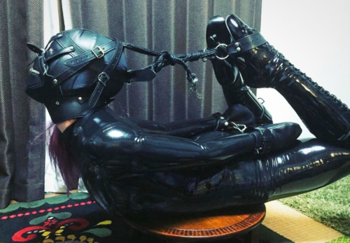 Sex rubberslaafje pictures