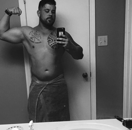 Damn! This Army hunk got chubby! His post say he’s weighing in at 240+lbs.