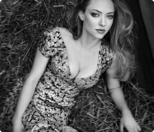 senyahearts:  AMANDA SEYFRIED - Allure Magazine, May 2013  Photographed by Patrick Demarchelier