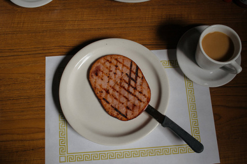 americaisdead:breakfast at the colonial kitchen feels like 1955.san marino, california. 2018