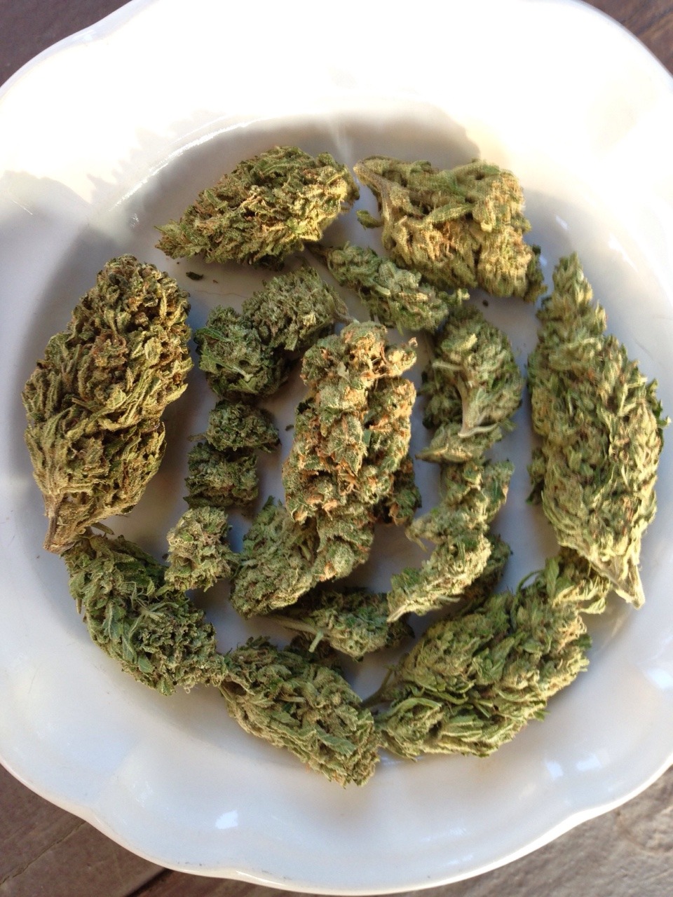 bongsanddoobies:  hiwazowskiadventures:Strawberry Cough, Strawberry Diesel, Sour