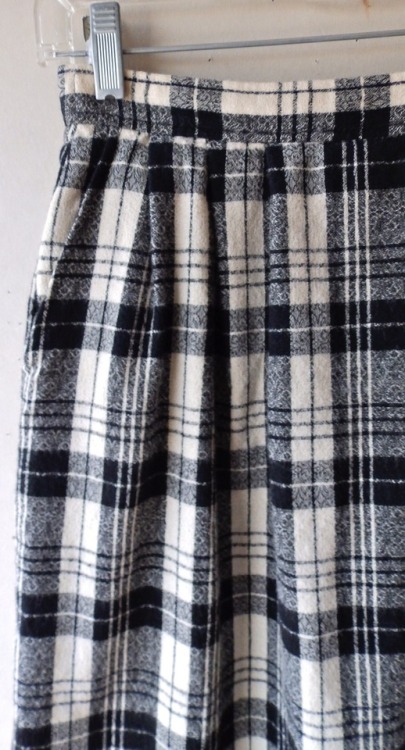 littlevisionsthrift:Pendleton wool plaid skirt. Size XS/S