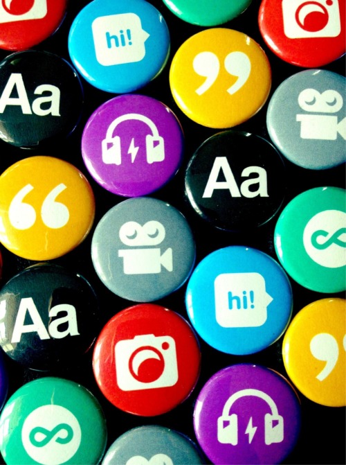 ekip:  Blogger Kardeşliği   Aynı zevkleri paylaştığın bir sürü blogger var, onlarla oturup bir kahve içmeye ne dersin?  Dünyanın her yanında tumblr toplulukları buluşma organize edip, diğer blogger arkadaşlarıyla yüz yüze görüşüyorlar.