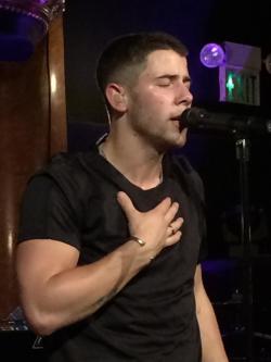 jobrosnews:  Nick performing tonight [9/24] [x] 