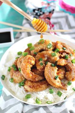 experimental-food: PF Chang’s Crispy Honey Shrimp Copycat Recipe             Recipe: http://peasandpeonies.com/2017/01/pf-changs-crispy-honey-shrimp-copycat 