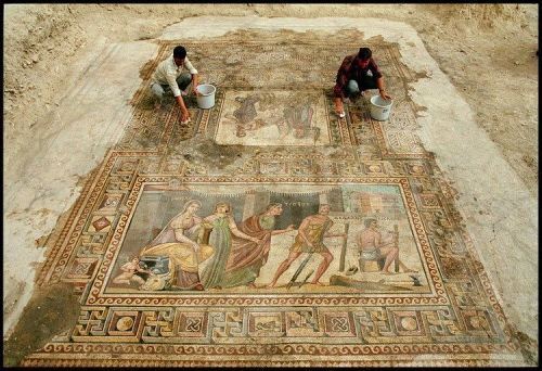 ancientorigins:Zeugma Mosaic of Icarus and Daedalus, Roman period, Turkey