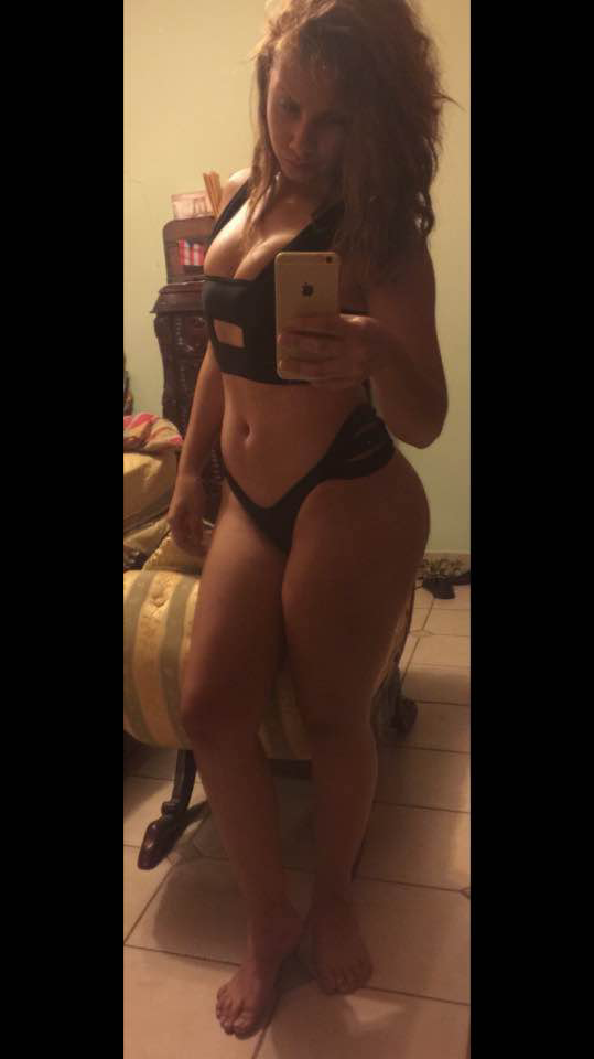 sexopr:  Ella esta tan…… Ufff!