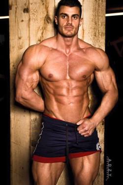 cdnlifter27:  Andrew Menechian Photos: Adzy