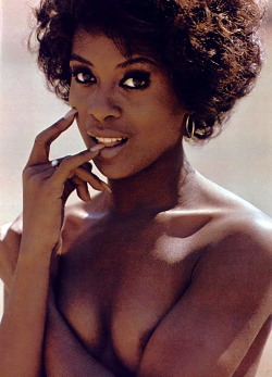 mondotopless:  Lola Falana 