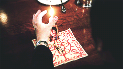 piesexualhunter:Episode 8.23 & Light