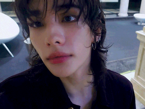 SKZ VLOG: HYUN.ES HOELIDAY 9
